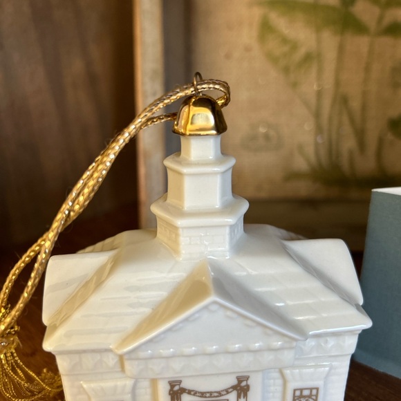 Lenox China 1991 Christmas Ornament Village Town Hall 3rd in Series w/Box EUC - Picture 6 of 8